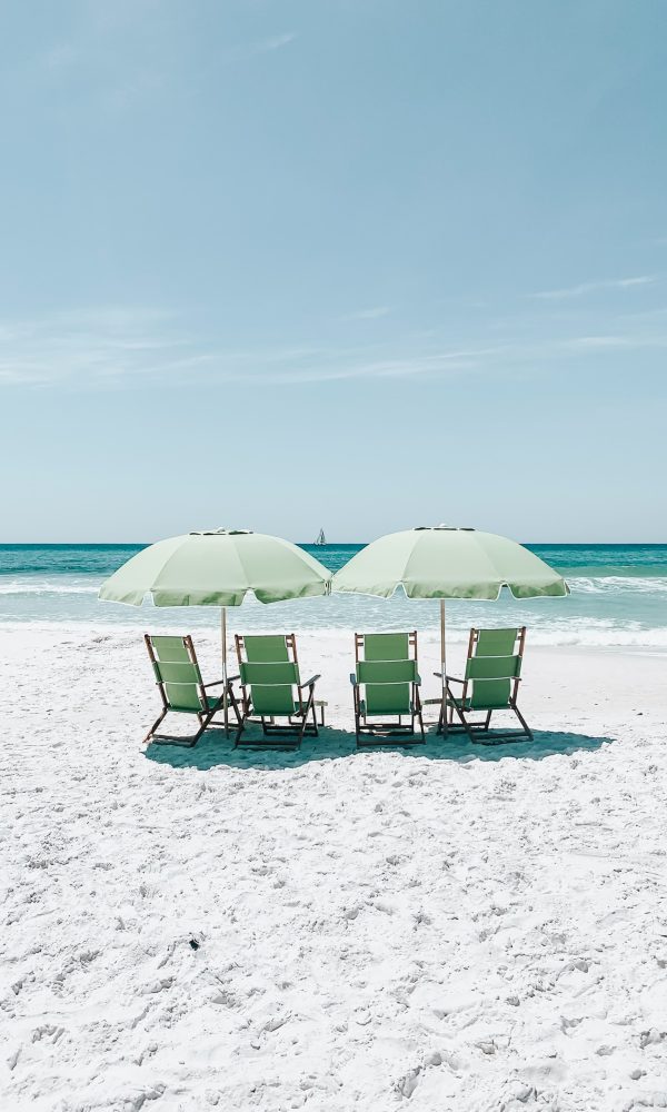 derick-mckinney-GhX9SH0bNcc-unsplash
